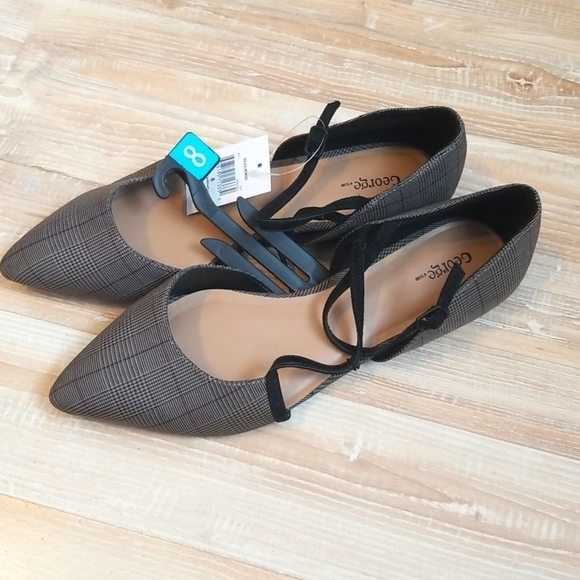 2/$18 WOMEN'S flats Sandals NWT - Picture 4 of 8